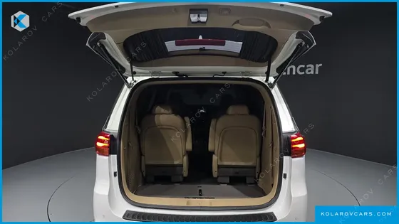 KIA CARNIVAL 9-SEATER HI-LIMOUSINE