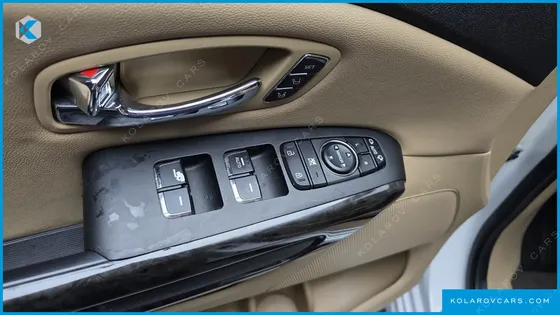 KIA CARNIVAL 9-SEATER HI-LIMOUSINE