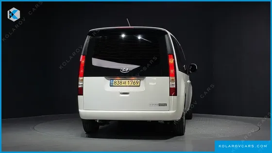 HYUNDAI STARIA CARGO 5-SEATER