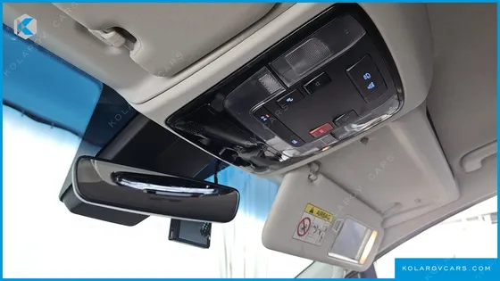 HYUNDAI STARIA CARGO 5-SEATER