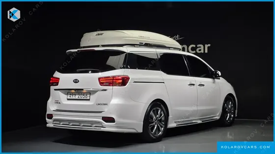 KIA CARNIVAL 7-SEATER LIMOUSINE