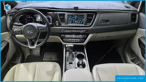 KIA CARNIVAL 7-SEATER LIMOUSINE
