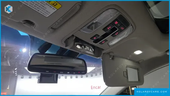 KIA CARNIVAL 7-SEATER LIMOUSINE