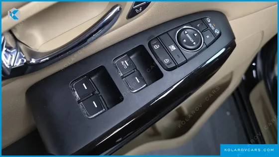 KIA CARNIVAL 9-SEATER NOBLESSE SPECIAL