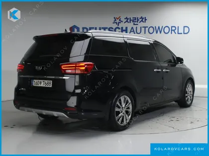 KIA CARNIVAL 9-SEATER NOBLESSE SPECIAL