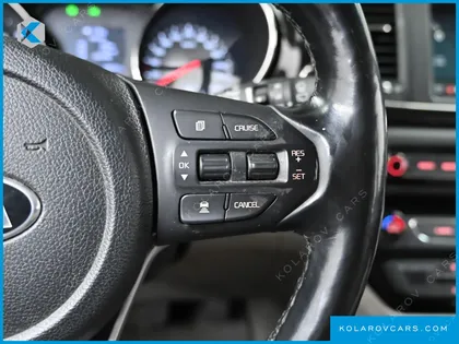 KIA CARNIVAL 9-SEATER NOBLESSE SPECIAL