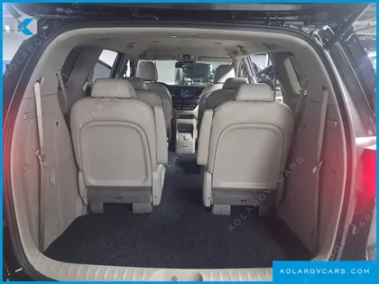 KIA CARNIVAL 9-SEATER NOBLESSE SPECIAL