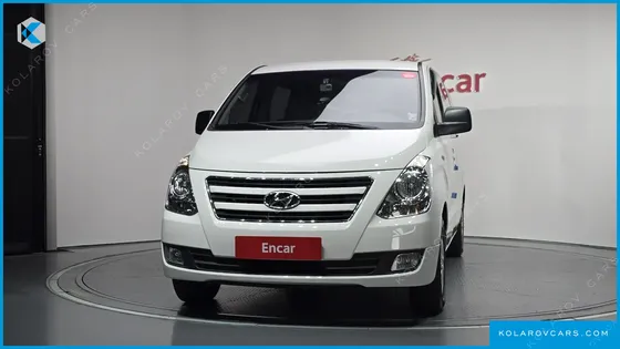 HYUNDAI STAREX 5-SEATER VAN