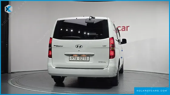 HYUNDAI STAREX 5-SEATER VAN