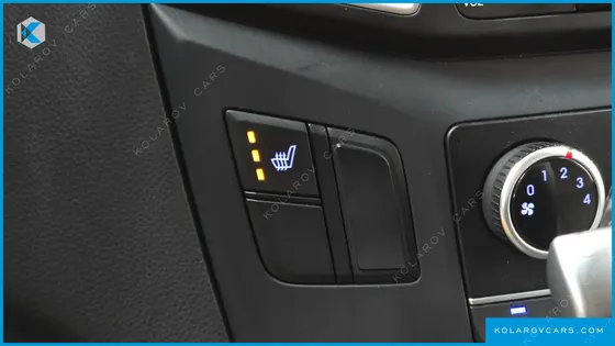 HYUNDAI STAREX 5-SEATER VAN