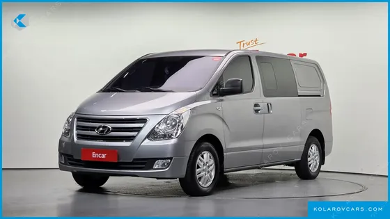 HYUNDAI STAREX 5-SEATER VAN