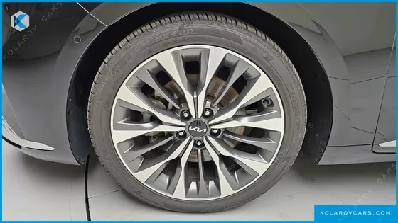 KIA K8 2.5 GASOLINE 2WD