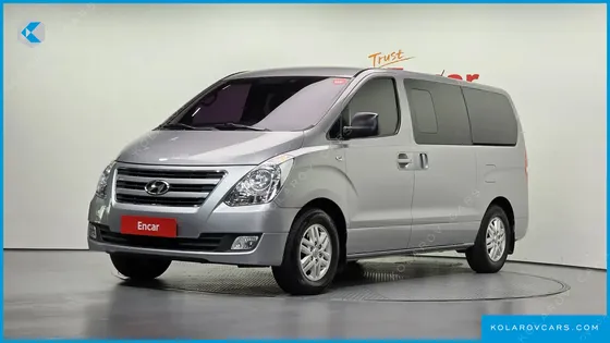 HYUNDAI STAREX 5-SEATER VAN