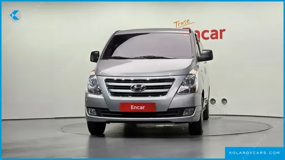 HYUNDAI STAREX 5-SEATER VAN