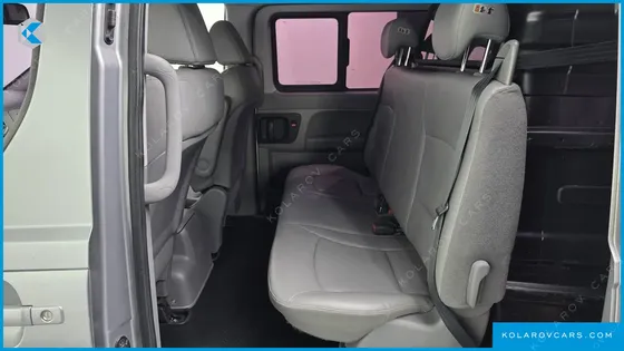 HYUNDAI STAREX 5-SEATER VAN