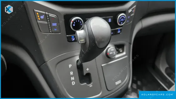 HYUNDAI STAREX 4WD GUARD CAR OF CHIDREN