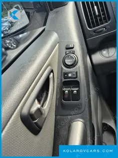 HYUNDAI STAREX 5-SEATER LPI VAN