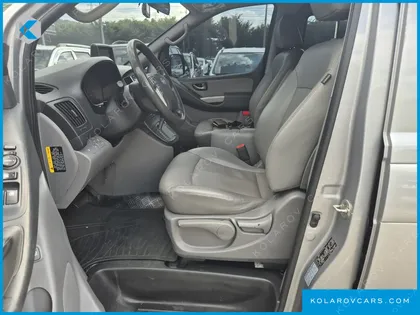 HYUNDAI STAREX 5-SEATER LPI VAN