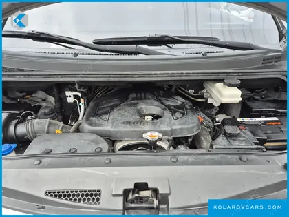 HYUNDAI STAREX 12-SEATER WAGON