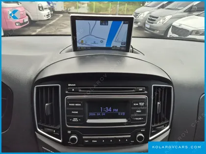 HYUNDAI STAREX 12-SEATER WAGON