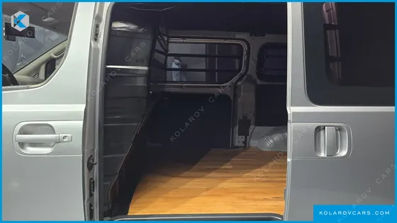 HYUNDAI STAREX 3-SEATER VAN