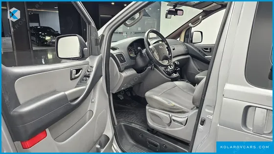 HYUNDAI STAREX CAMPING CAR