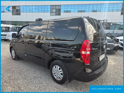 HYUNDAI STAREX 3-SEATER VAN