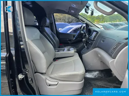 HYUNDAI STAREX 3-SEATER VAN