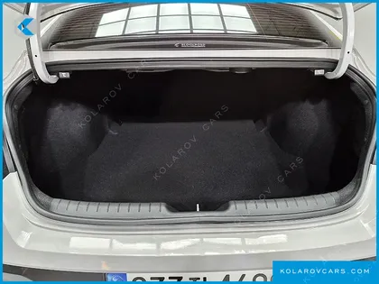 HYUNDAI ELANTRA (AVANTE) 1.6