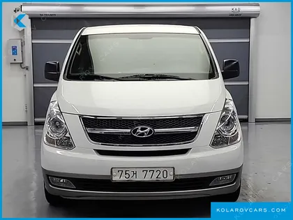 HYUNDAI STAREX 11-SEATER WAGON HVX
