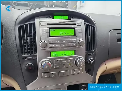 HYUNDAI STAREX 11-SEATER WAGON HVX