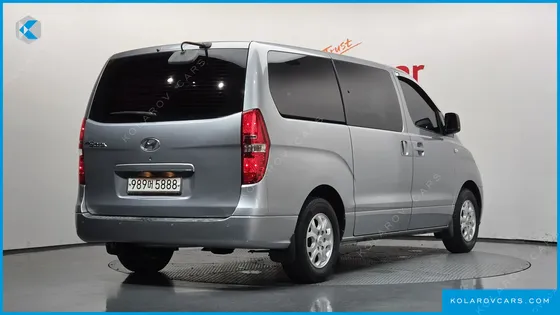 HYUNDAI STAREX 5-SEATER LPI VAN