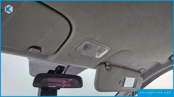 HYUNDAI STAREX 5-SEATER LPI VAN
