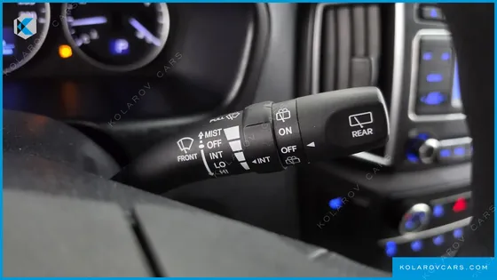 HYUNDAI STAREX 3-SEATER VAN