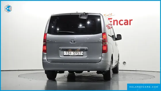 HYUNDAI STAREX 12-SEATER WAGON