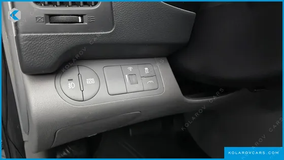 HYUNDAI STAREX 12-SEATER WAGON