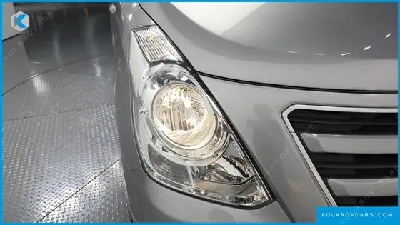 HYUNDAI STAREX 12-SEATER WAGON