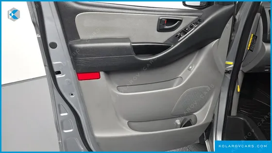 HYUNDAI STAREX 12-SEATER WAGON