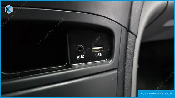 HYUNDAI STAREX 12-SEATER WAGON