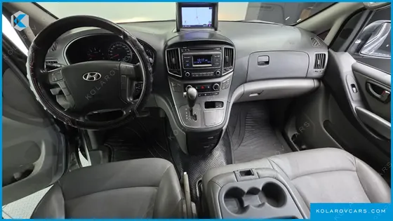 HYUNDAI STAREX 3-SEATER VAN