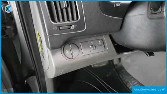 HYUNDAI STAREX 3-SEATER VAN