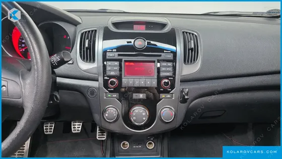 KIA FORTE 2.0 DELUXE