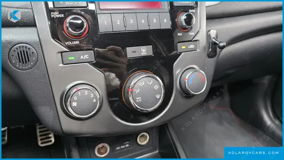 KIA FORTE 2.0 DELUXE