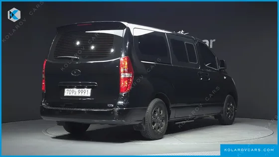 HYUNDAI STAREX 12-SEATER WAGON