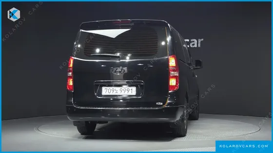 HYUNDAI STAREX 12-SEATER WAGON