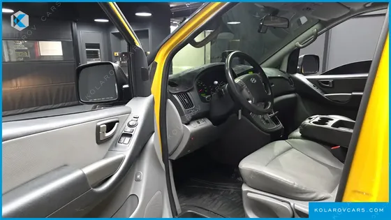 HYUNDAI STAREX 12-SEATER WAGON