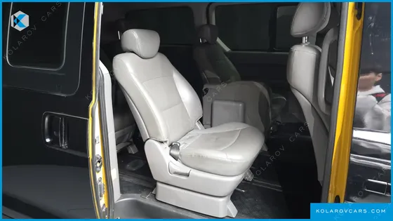 HYUNDAI STAREX 12-SEATER WAGON