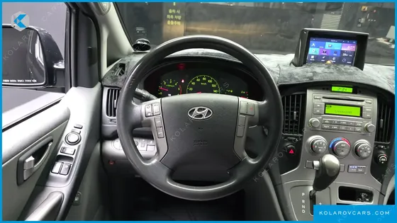 HYUNDAI STAREX 12-SEATER WAGON