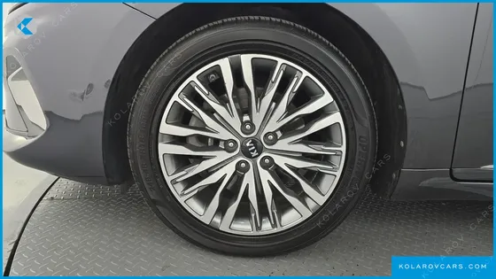 KIA K7 3.0 LPI TRENDY(RENTED CAR)