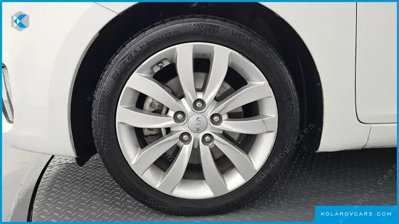 KIA CARENS 2.0 LPI PRESTIGE